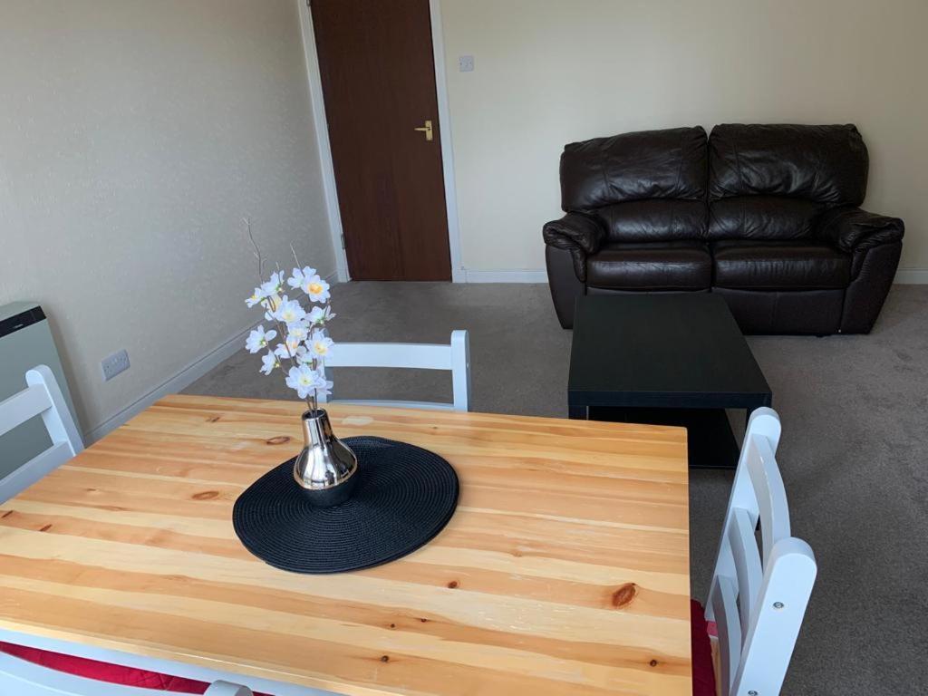 2 Bedroom Central Apartment EDI Exterior photo